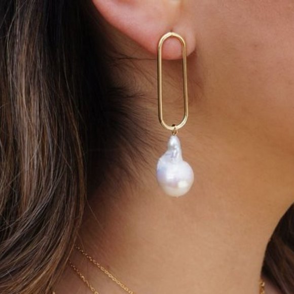 SueSue Jewelry - NEW Baroque Freshwater Pearls Paperclip Hoop NWT